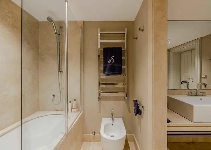The Pope Apartment Rom
